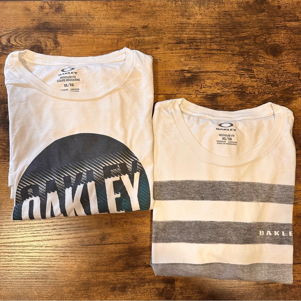 Lot 2: Oakley White Graphic T-Shirt - Striped and Logo Styles